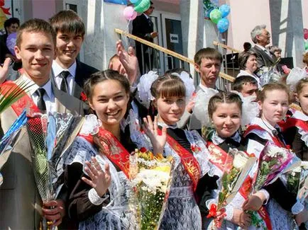 Желае на последното повикване 2017 в проза и стих - завършва класния и (проза) Желае на последното повикване 2017 в проза и стих - завършва класния и