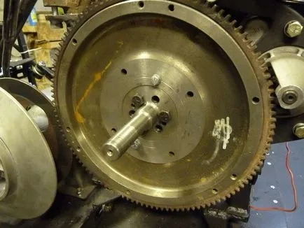 Lánctalpas „nagyon nagy motoros szán”