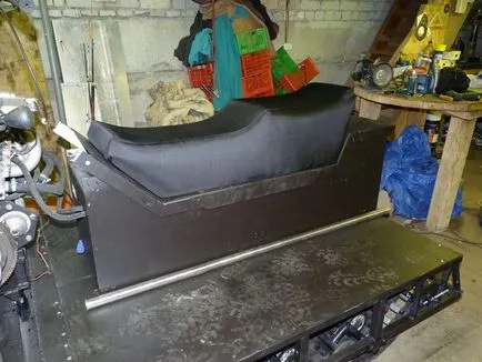 Lánctalpas „nagyon nagy motoros szán”