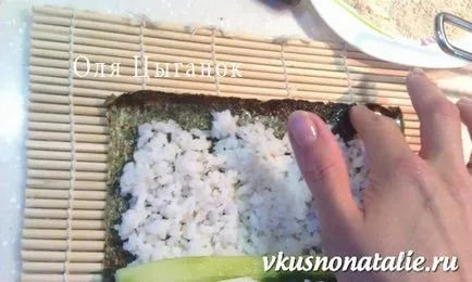 Rolls у дома с краставица и сьомга - рецепта от читател Олга