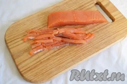 Rolls със сьомга и краставица - рецепта със снимка