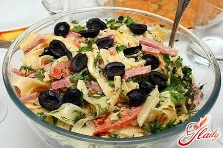 Салата с шунка и домати