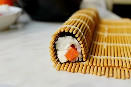 Rolls със сьомга в дома - рецепта със снимки