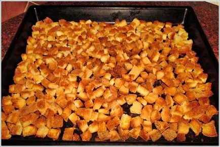 Салата с пушено пиле и крутони - вкусни домашни рецепти