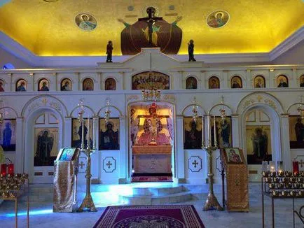 Обзавеждане и храм устройство