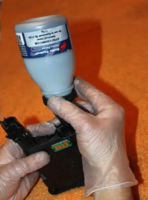 Kyocera за зареждане Kyocera за зареждане