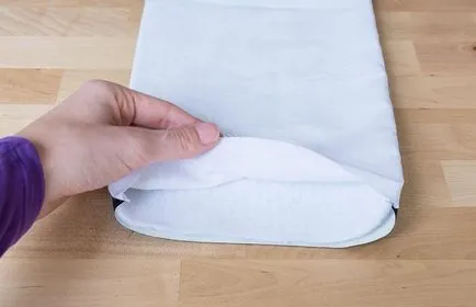 Завеси прозореца с ръце