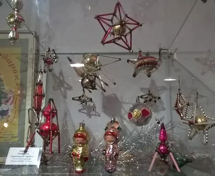 Hogyan készítsünk karácsonyi díszek video, anyaság - terhesség, szülés, a táplálkozás, az oktatás (anyaság) Hogyan készítsünk karácsonyi díszek video, anyaság - terhesség, szülés, a táplálkozás, az oktatás