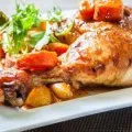 Пилешки бутчета с картофи