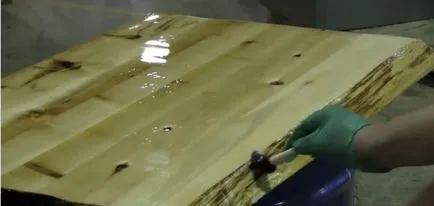 Дървеният материал, стъкло