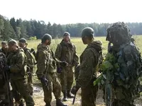 Milyen típusú álarcok, mi a célja és felhasználása (gázálarc, hogy megvédje a légutakat alá) Milyen típusú álarcok, mi a célja és használata