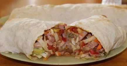Hogyan kell elkészíteni és csomagolja a Shawarma pita házi receptek, húsételeket (hús) Hogyan kell elkészíteni és csomagolja a Shawarma pita házi receptek, húsételeket