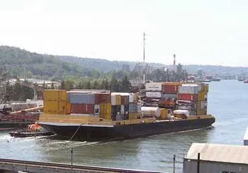 Какво е водния транспорт