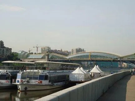 Какво е водния транспорт
