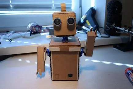 Készíts egy robot a kezüket otthon