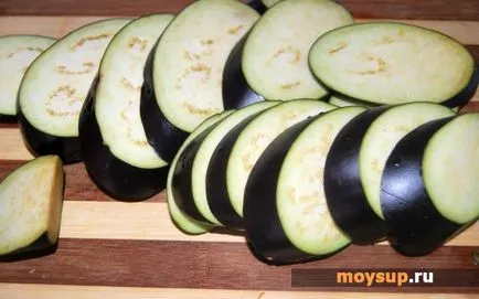 Petite салата с патладжан, чесън и домати (домати) Вкусна салата с патладжан, домати и чесън