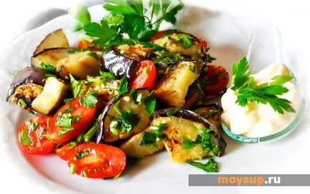 Вкусна салата с патладжан, домати и чесън Вкусна салата с патладжан, домати и чесън