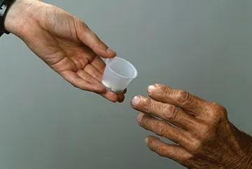 Hogyan kell kezelni a Parkinson-kór - a módszerek áttekintésére (kezelt) Hogyan kell kezelni a Parkinson-kór - a módszerek áttekintésére