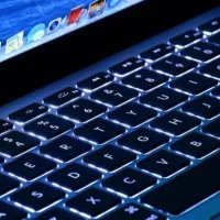 Какво е най-MacBook версии, характеристики и снимки, всичко за Mac