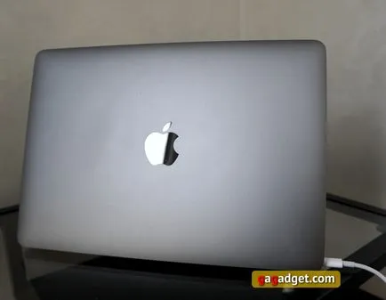 Има две седмици има живот без USB в новия MacBook