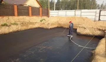 Това става бутилкаучук филм за участие в конкурса на езерото, или не