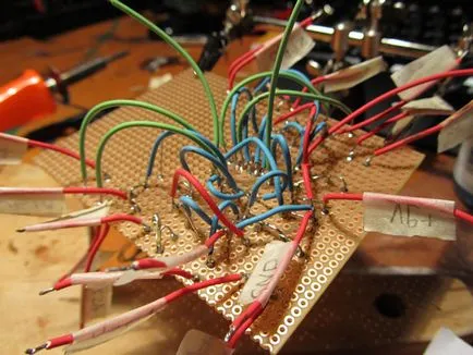 Производство DIY-синтезатор - странен шум генератор - (странен звук генератор)
