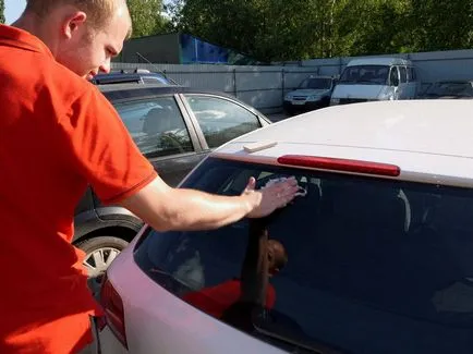 Hogyan tészta egy matricát a kocsi részletes utasításokat