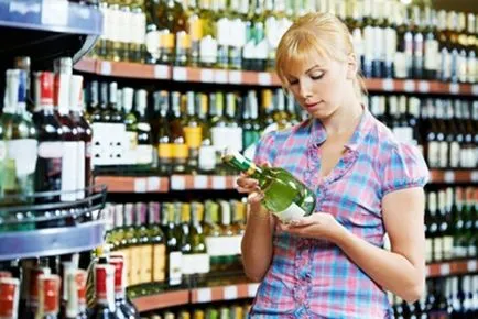 Както при всеки алкохол може да бъде продадена без лиценз (възможно) Както при всеки алкохол може да бъде продадена без лиценз