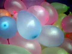 Как творчески подарък балони, дай Mari