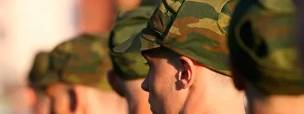 Както и при договорени право да подаде оставка от армията
