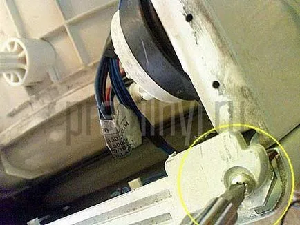 Как да се демонтира пералня Indesit (INDESIT WISL 86) на - лесно нещо