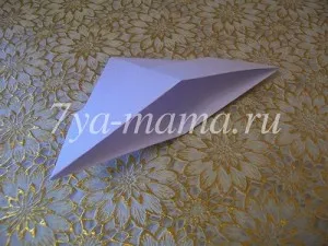 Как да си направим лодка от хартия с ръцете си на етапи, семейството и майката