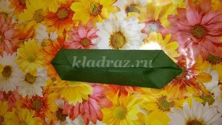 Как да си направим цвете от салфетки с ръцете си в етапа със снимки за начинаещи