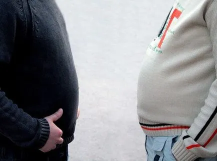 Как да се почисти от двете страни и мазнини от корема на мъж