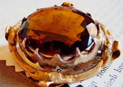 Stone rauchtopaz - свойства, интересуващи се от знаците на зодиака и други качества на характера