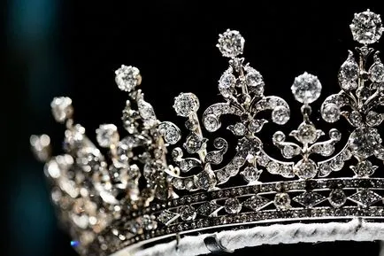 Crown монарси в света
