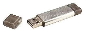 Къде да поставите USB флаш памет в компютъра
