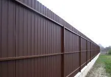 Монтаж на кофража и изливането на основите за паметник на гробището