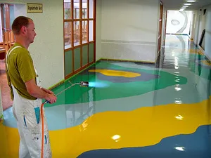 Плочки, тапети съществуващите видове, предимства и недостатъци, цената за пълнене и технологии селище в апартамента
