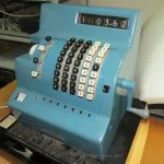 Онлайн касов апарат, който е, който има нужда, като поемане на отговорност, глоби
