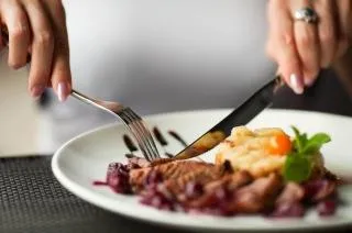 Правилата на етикета на масата