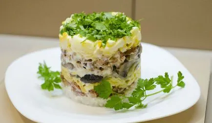 Лесни и вкусни салати с пиле - стъпка по стъпка рецепти със снимки