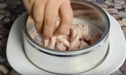 Лесни и вкусни салати с пиле - стъпка по стъпка рецепти със снимки
