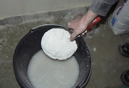 Мазилка стените със собствените си ръце, без маяци видео