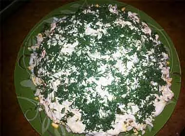 Layer пилешка салата с ананас и гъби