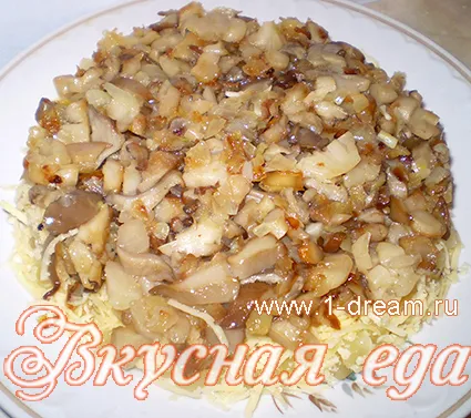 Layer пилешка салата, гъби и ананас (маруля) Layered салата с пиле, ананас и гъби