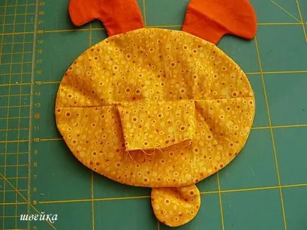 кученце малка гумена лодка