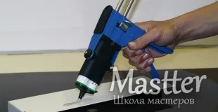 Проводимите характеристики или електрически проводим лепилото и приложение (лепило) на Проводимите или проводими адхезивни характеристики и приложения