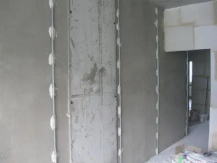 Изравняване на стените с техните ръце маяци