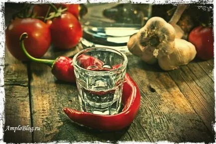 Водката ликьор с ръцете си
